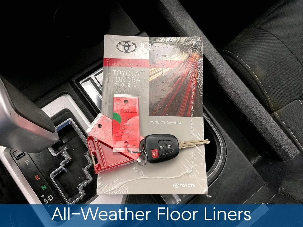 Used 2021 Green Toyota SR5 image 16