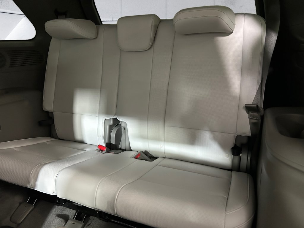 Used 2026 Silver Hyundai SEL Convenience image 18