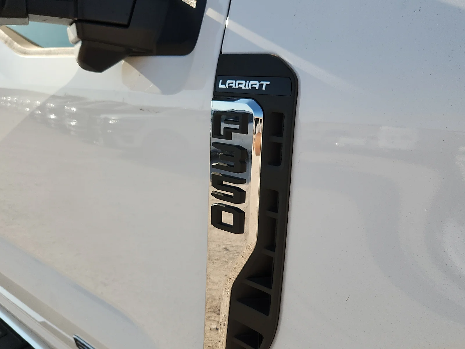 New 2026 Oxford White Ford Lariat image 10