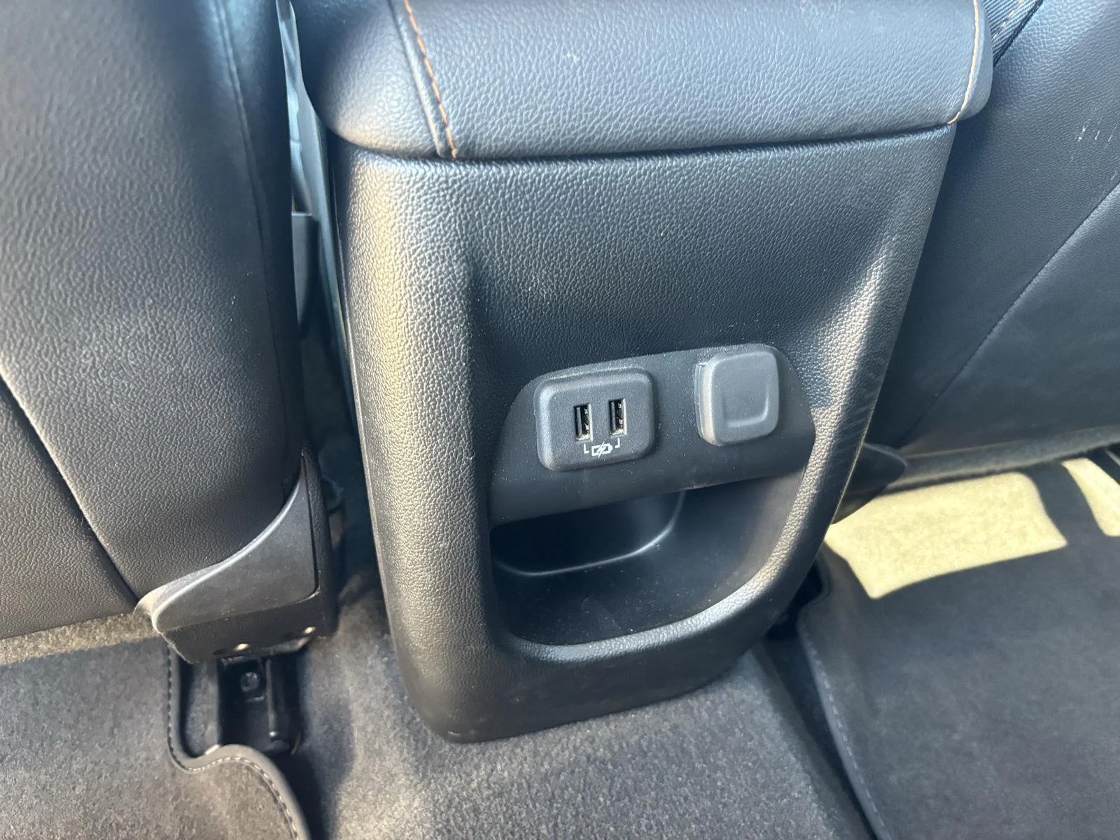 Used 2022 Satin Steel Metallic GMC AT4 - Leather image 14