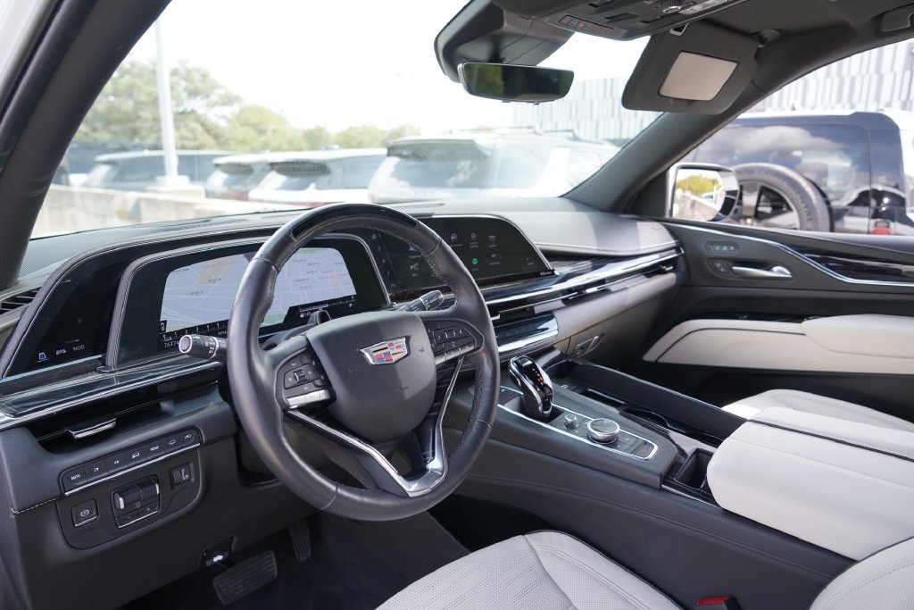 Used 2021 White Cadillac Sport image 9