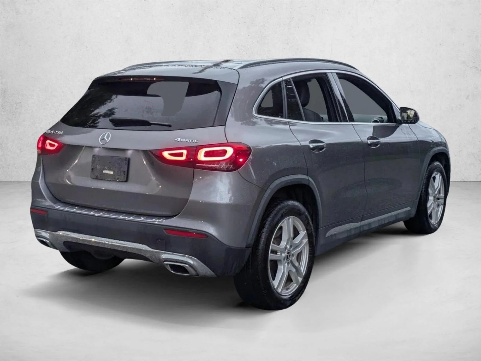 Used 2023 Mountain Grey Metallic Mercedes-Benz GLA 250 image 4