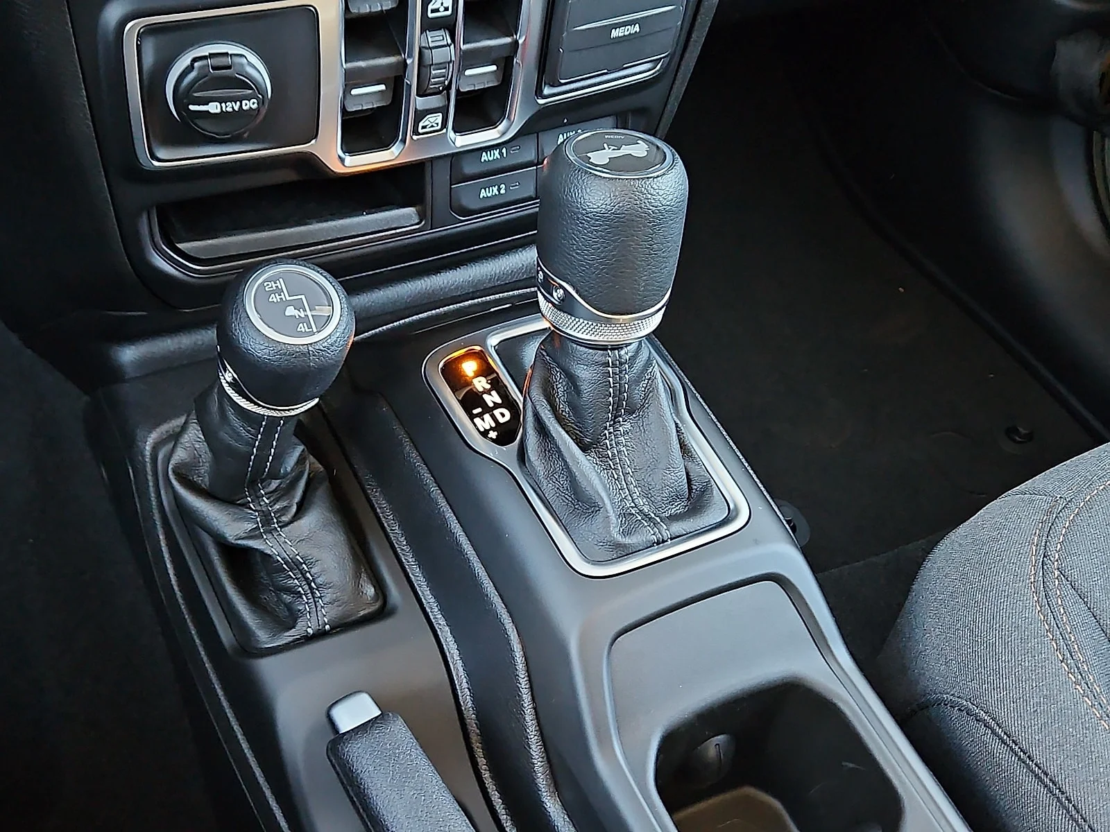 New 2026 41 Jeep 4-DOOR SPORT S image 14