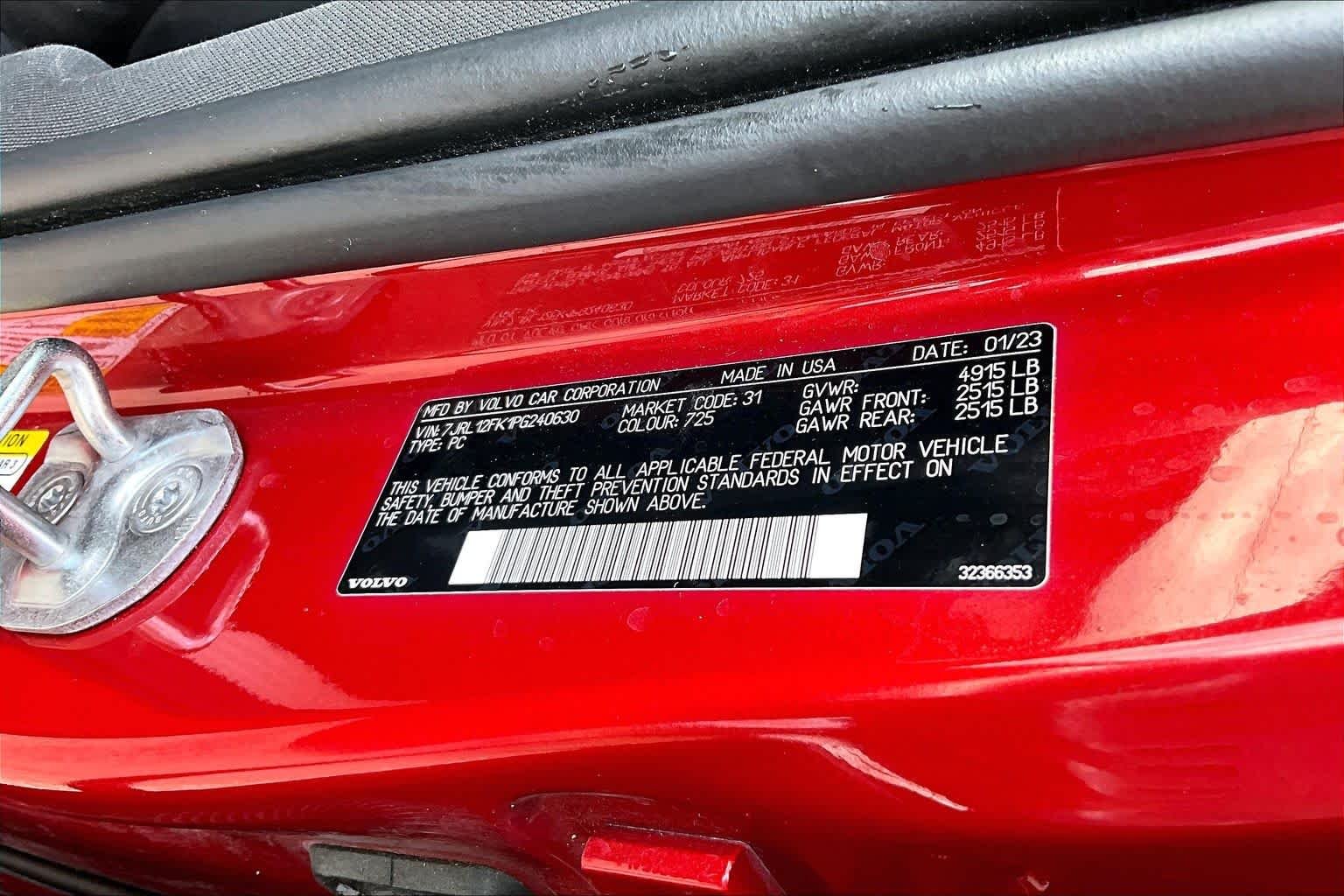 Used 2023  Volvo Core Dark Theme image 35