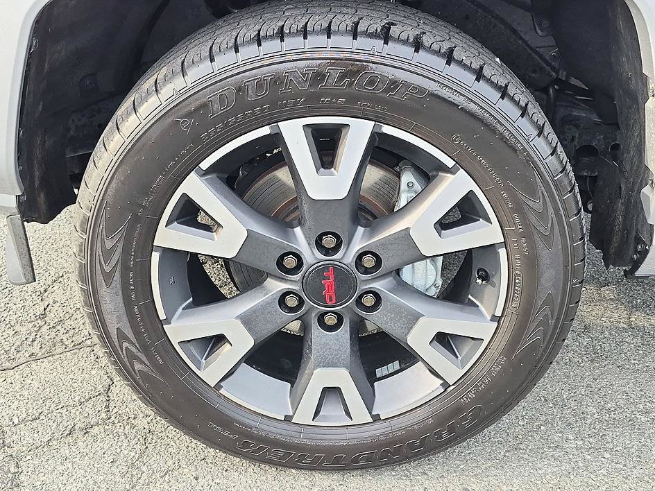 Used 2025 Cutting Edge Toyota SR5 image 10