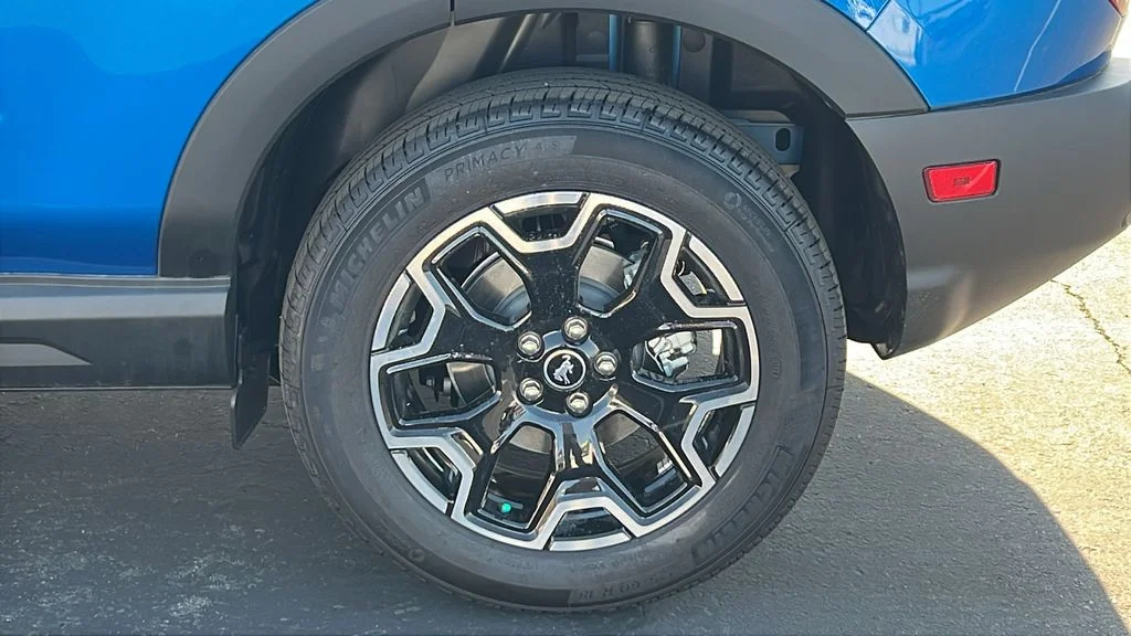 New 2026 Velocity Blue Metallic Ford Outer Banks® image 7