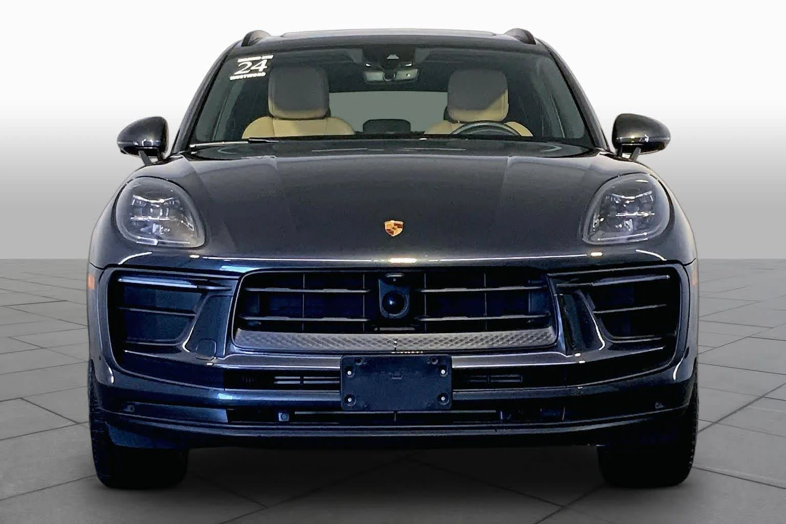 Used 2024 Volcano Grey Metallic Porsche  image 4