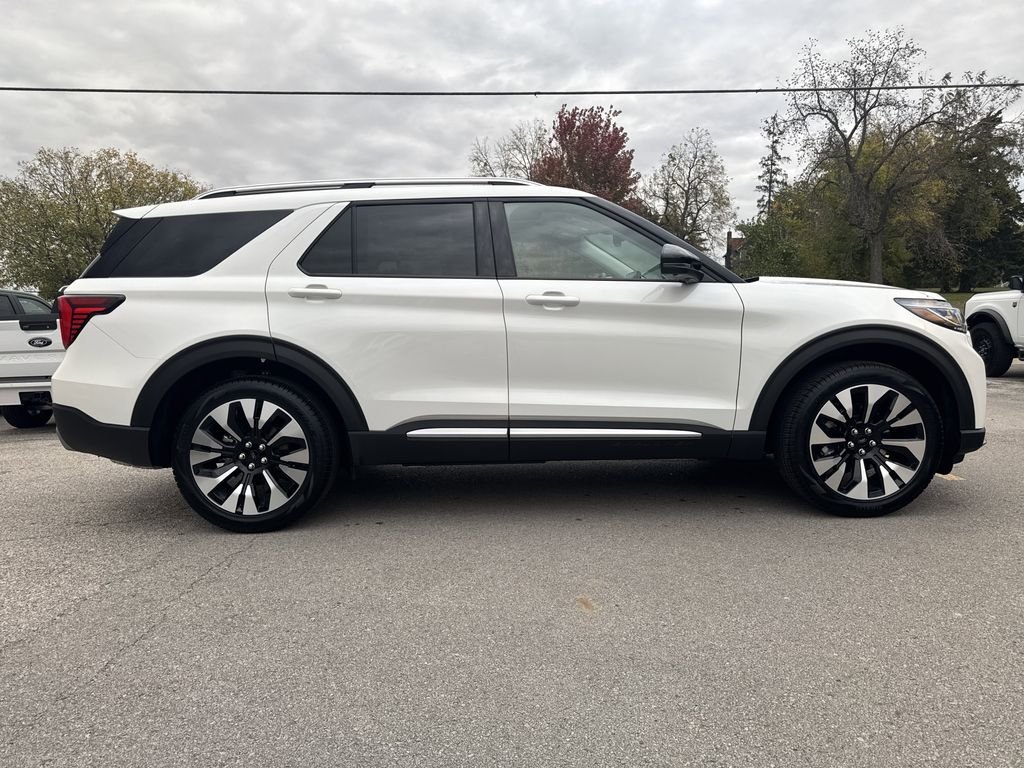 2026 Ford Explorer Platinum photo 2