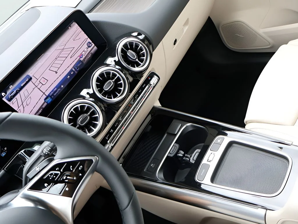 New 2026 Mountain Gray Metallic Mercedes-Benz GLA 250 image 19
