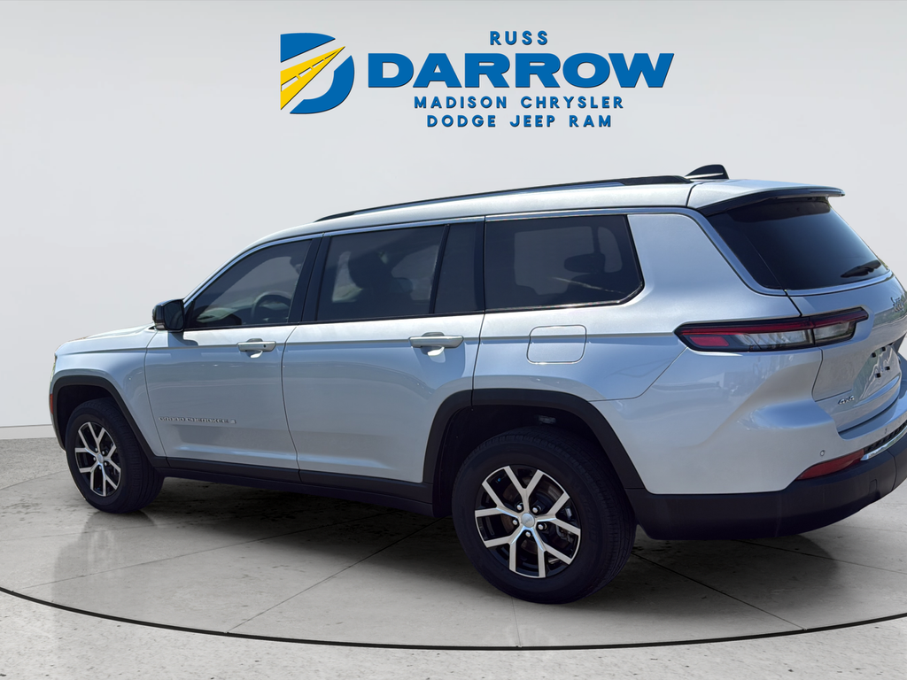 Used 2023 Silver Jeep Limited image 3