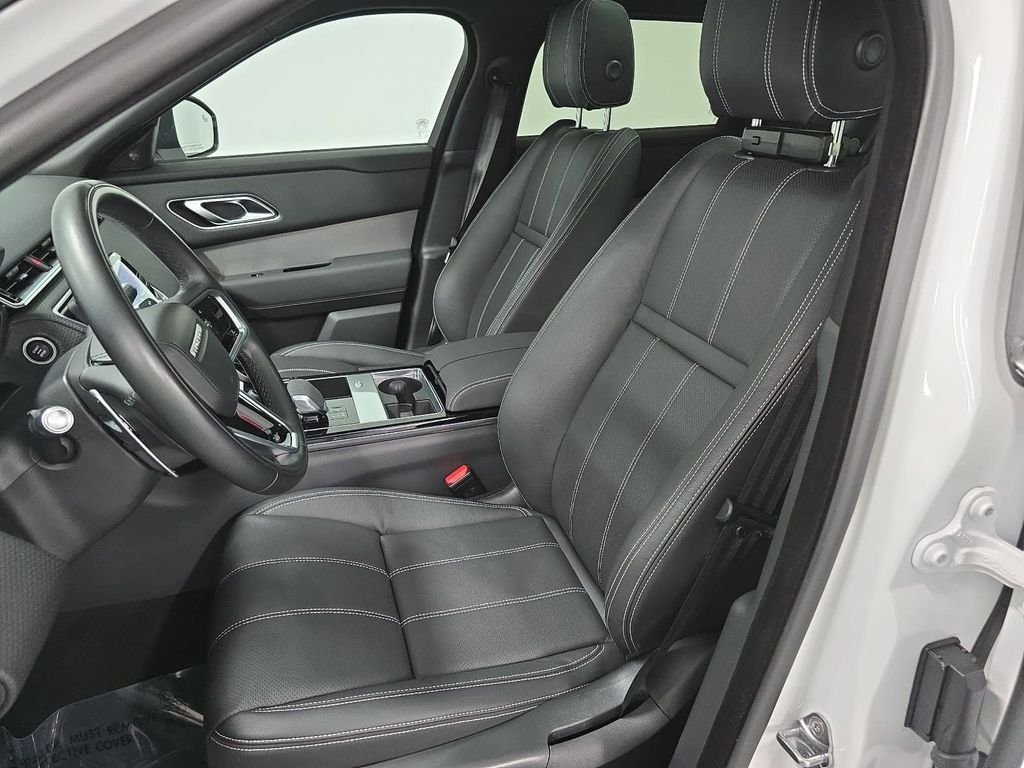 Used 2022  Land Rover P250 R-Dynamic S image 5