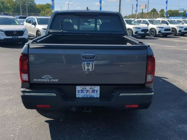 Used 2019 Modern Steel Metallic Honda RTL image 9