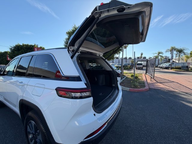Used 2024 White Jeep 4xe image 8
