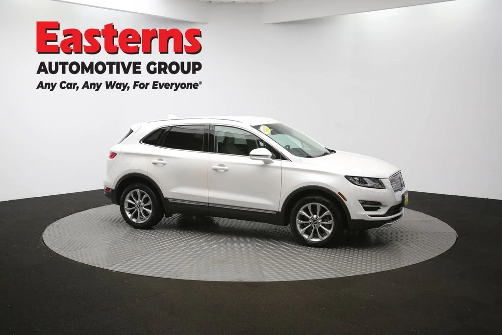 Used 2019 White Lincoln Select image 46