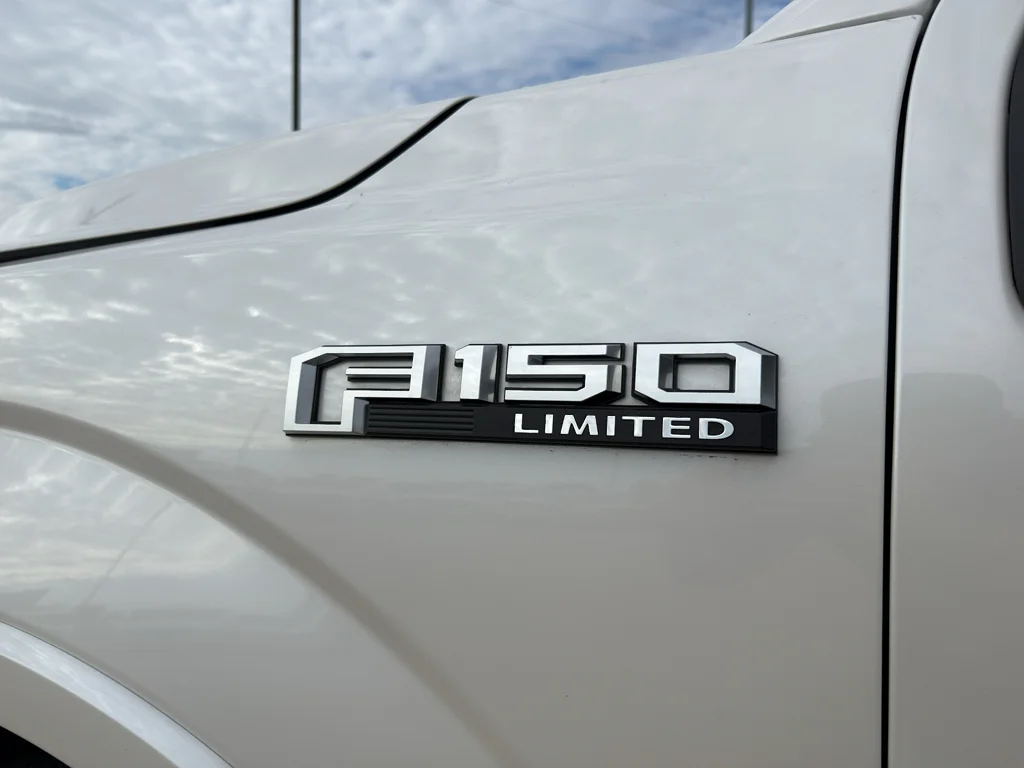Used 2019 White Platinum Metallic Tri-Coat Ford Limited image 28
