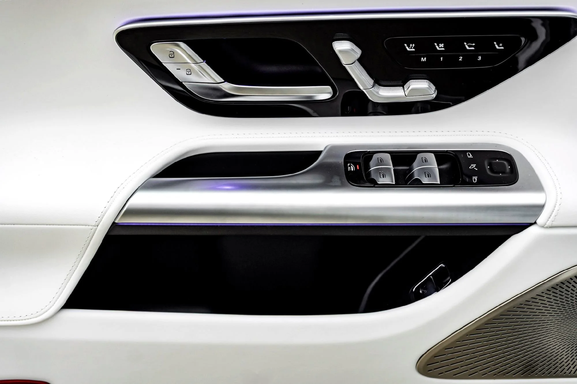 New 2026 White Mercedes-Benz Maybach SL 680 Monogram Series image 15