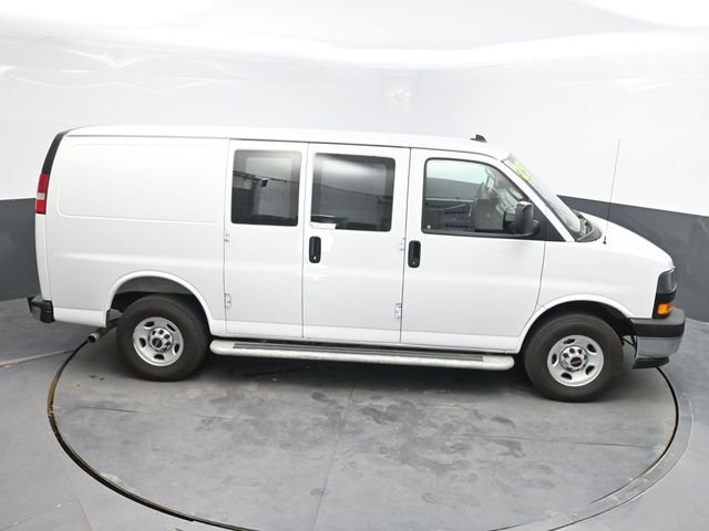 Used 2025 White GMC Work Van image 31
