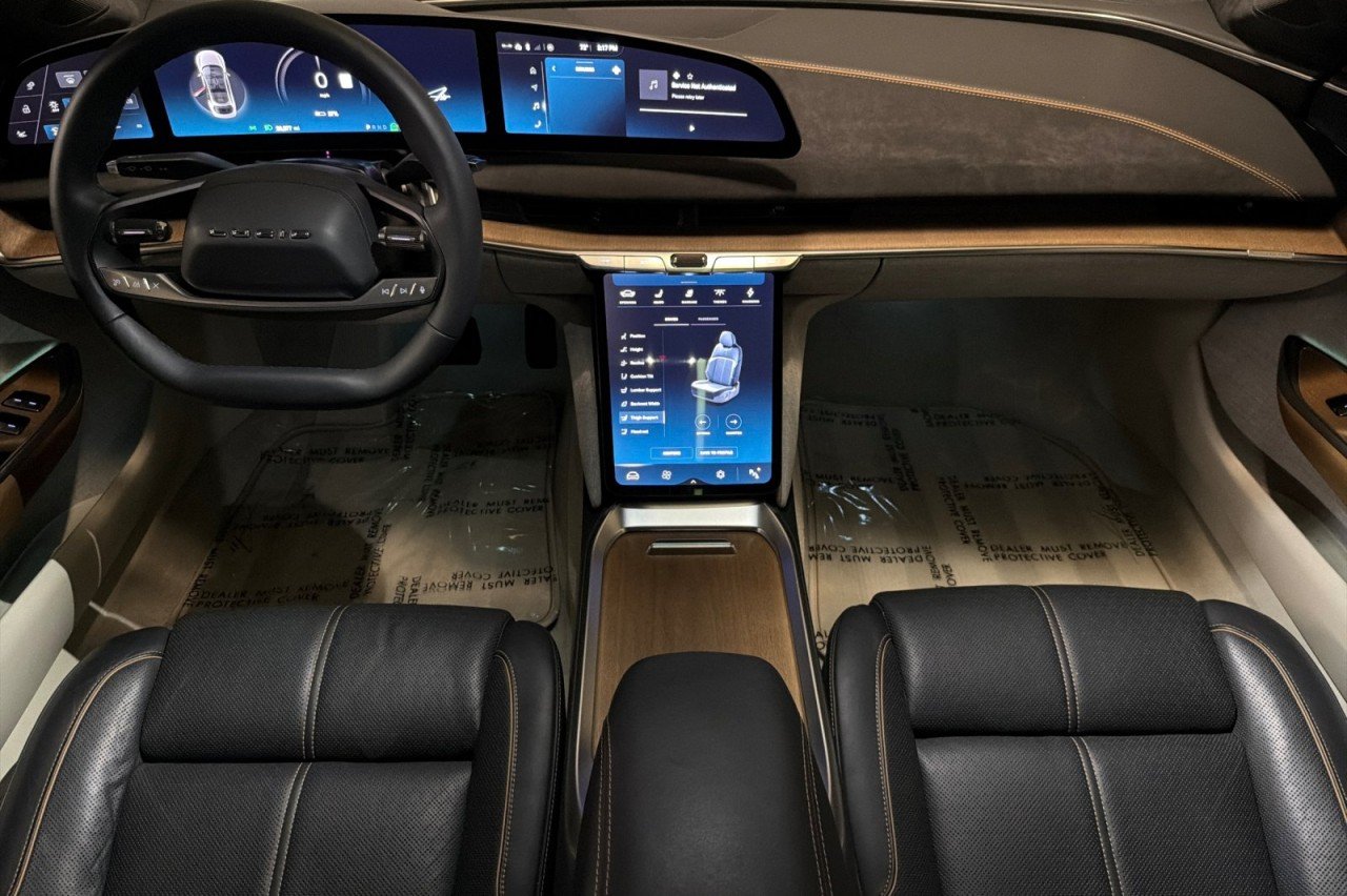 Used 2022 GRAY Lucid Grand Touring image 12