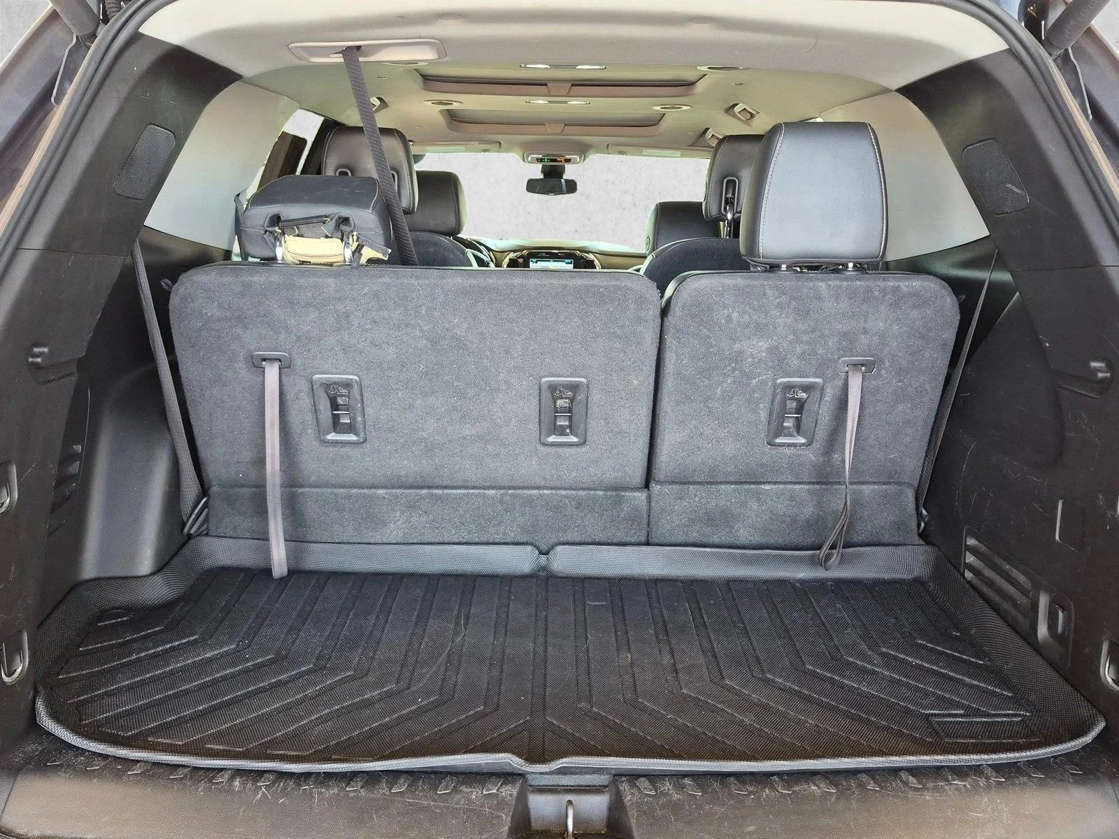 Used 2018 Mosaic Black Metallic Chevrolet Premier image 6
