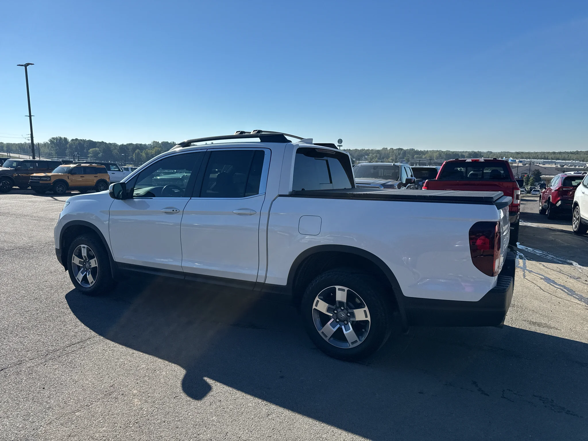 Used 2025 White Honda RTL image 8