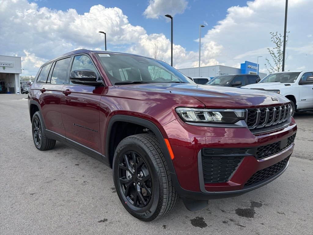 New 2026 Velvet Red Pearl-Coat Exterior Paint Jeep Altitude image 7