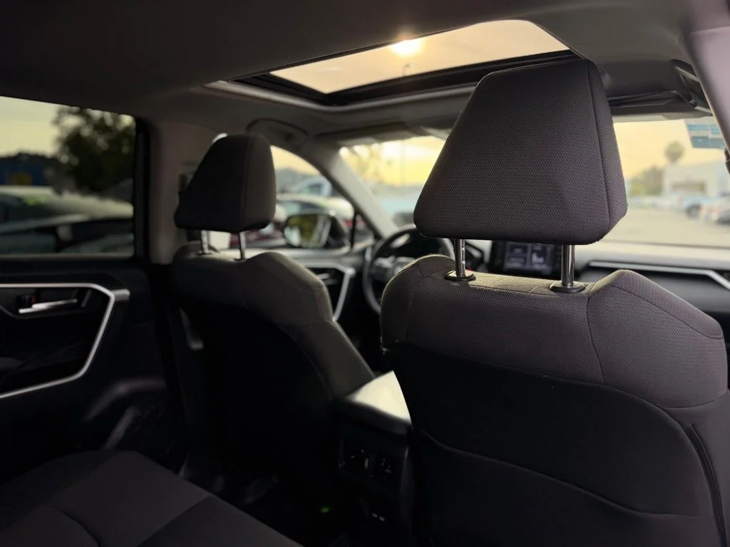 Used 2022  Toyota XLE image 29