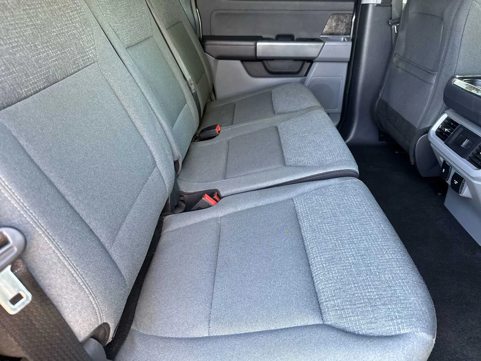 Used 2024 Carbonized Gray Metallic Ford XLT image 25