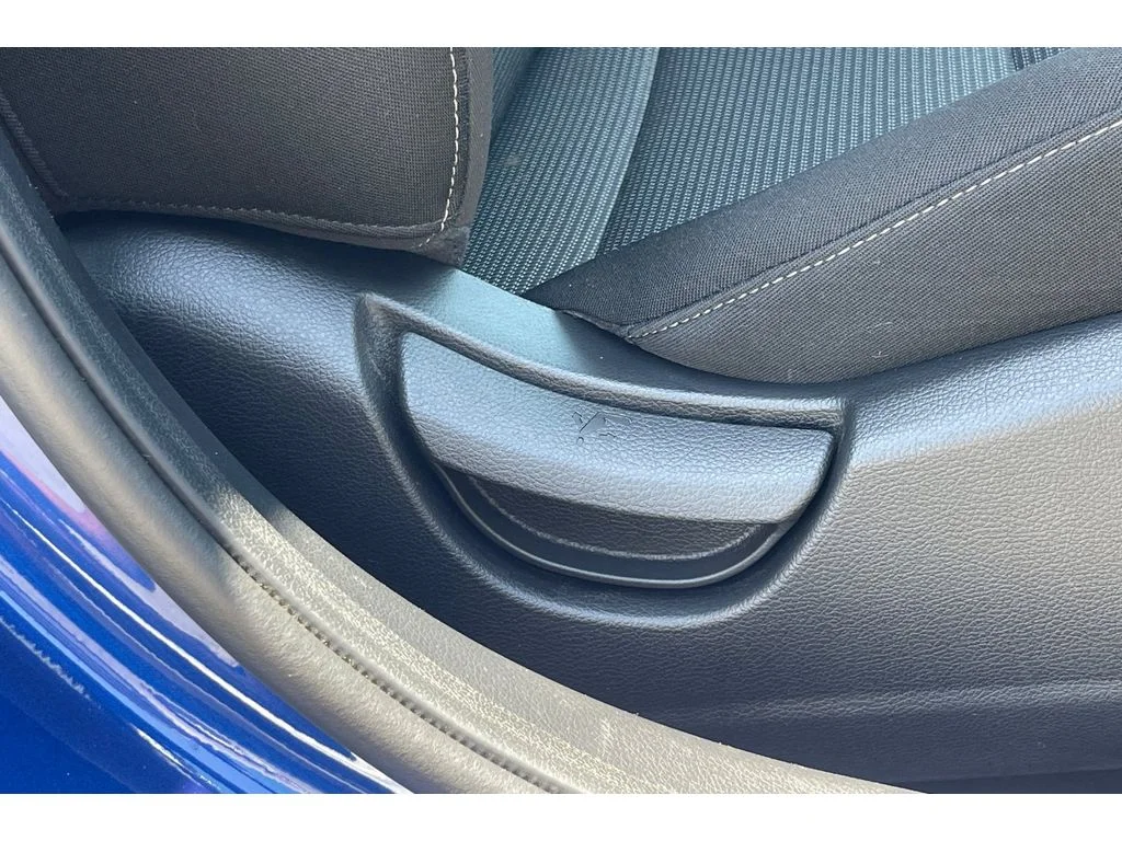Used 2017 Deep Sea Blue Kia LX image 22