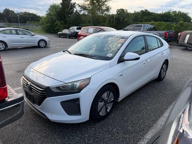 Used 2018 Ceramic White Hyundai Blue image 6