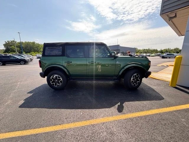 Used 2024 Green Metallic Ford Outer Banks image 6