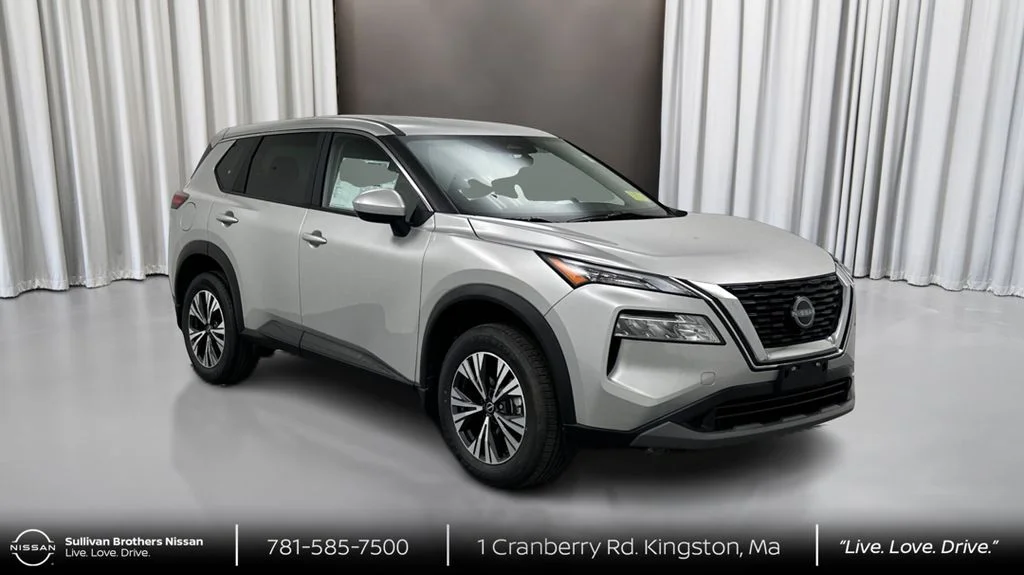 Certified Used 2023 Silver Nissan SV image 3