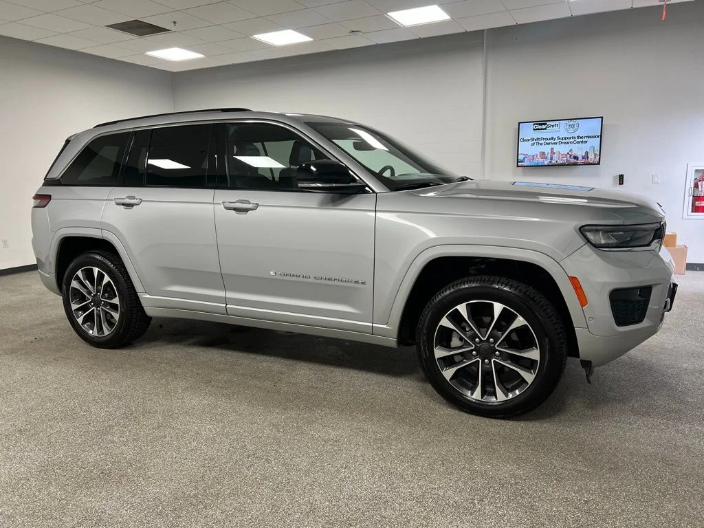 2023 Jeep Grand Cherokee Overland - Photo 16