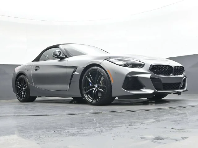 Used 2021 Gray BMW sDrive M40i image 30