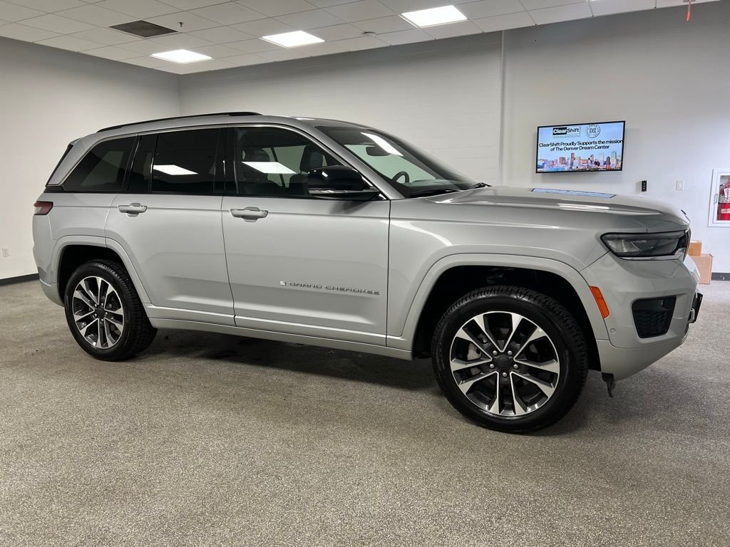 2023 Jeep Grand Cherokee Overland - Photo 16