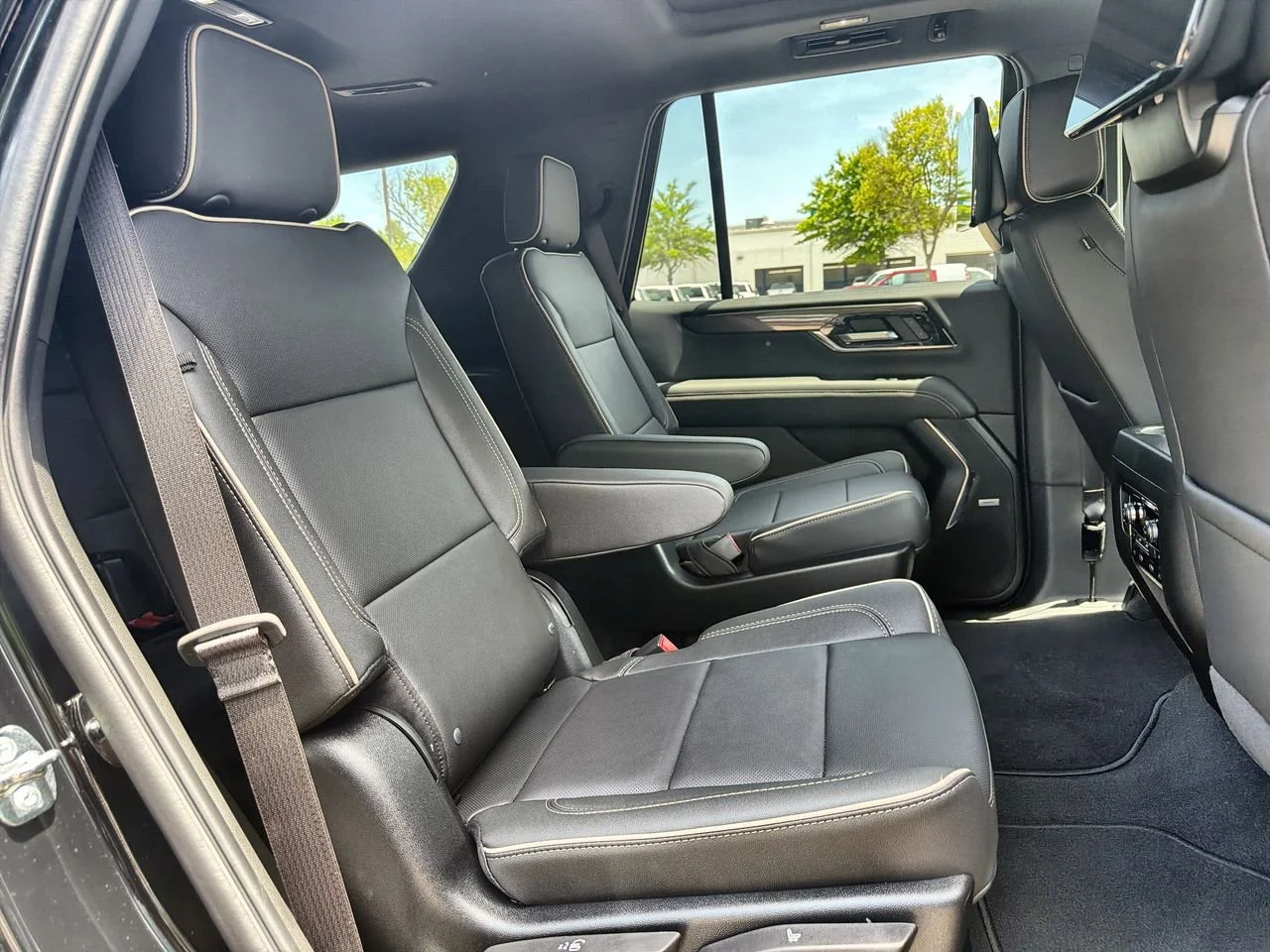 New 2026 Onyx Black GMC Elevation image 22