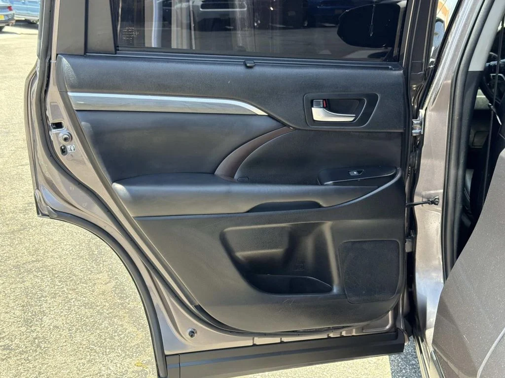Used 2019 Predawn Gray Mica Toyota Limited image 25