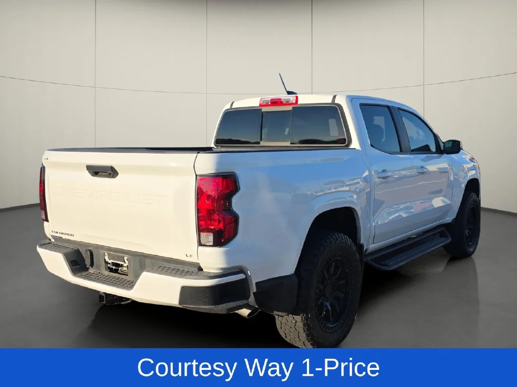 Used 2024 White Chevrolet LT image 8
