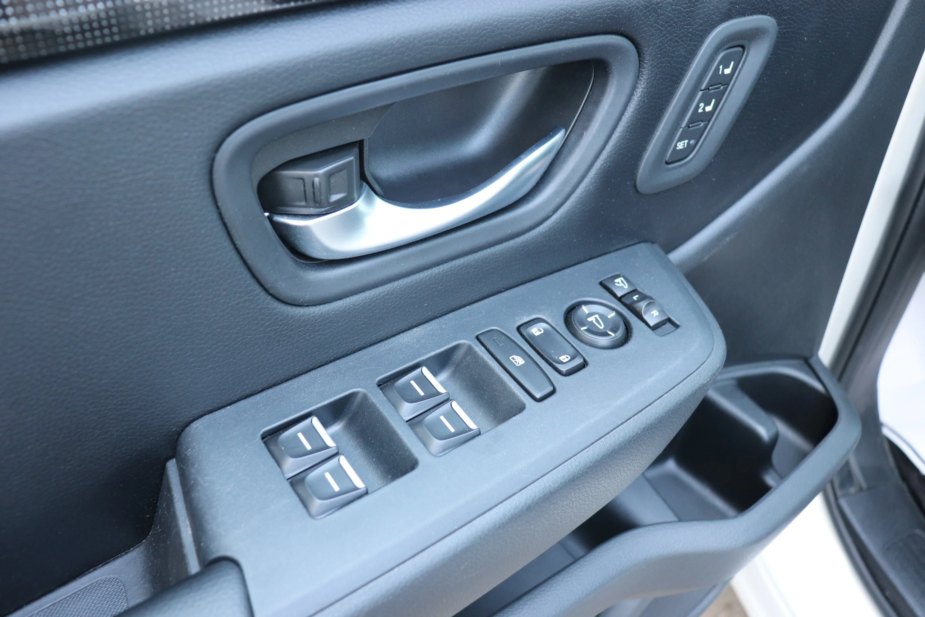Used 2024 White Honda Touring image 10