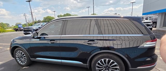 Used 2021 Black Lincoln Reserve image 2