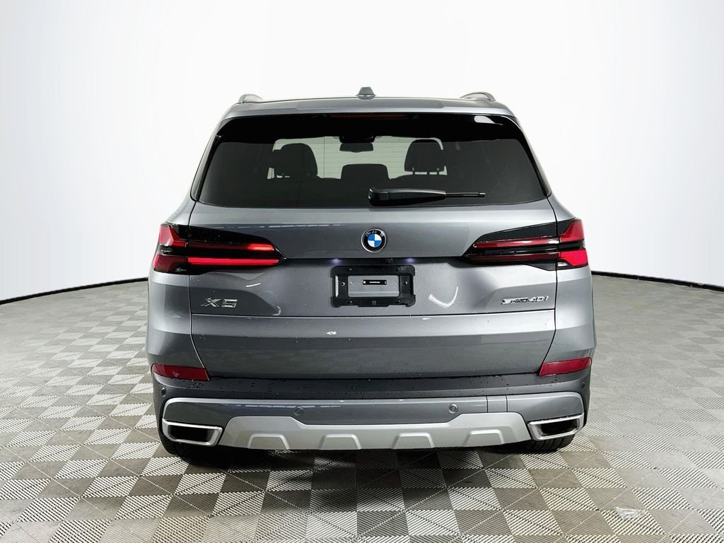 Used 2025 Gray BMW sDrive40i image 6