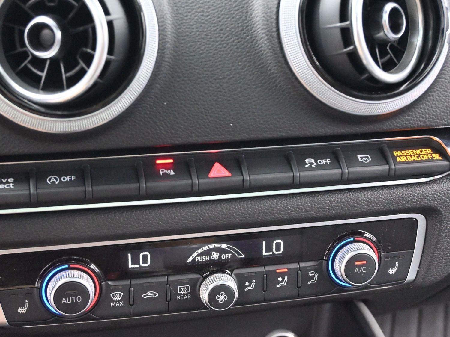 Used 2019 Navarra Blue Metallic Audi Premium Plus image 27