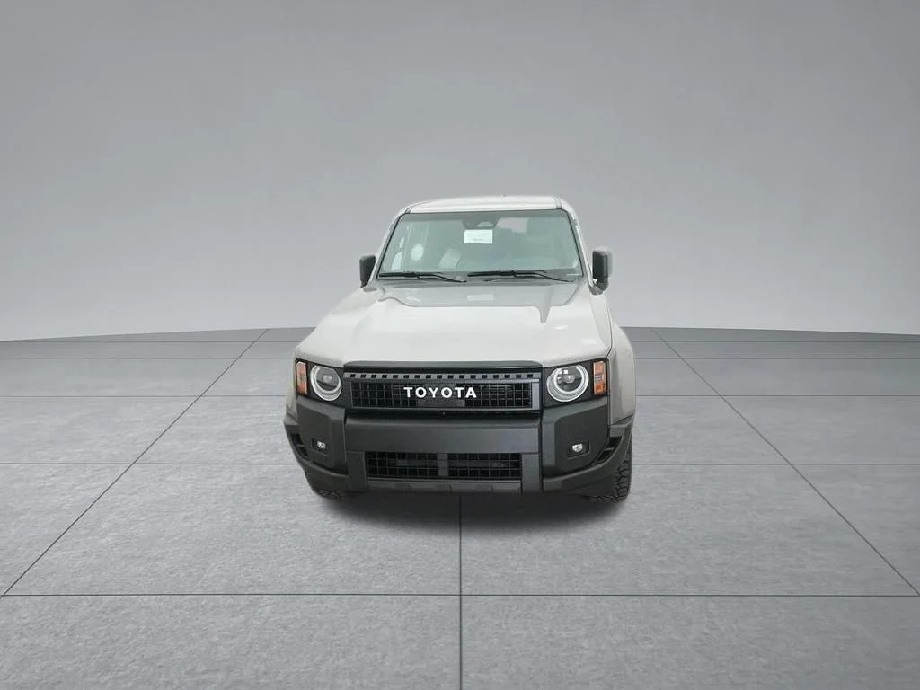 Used 2025  Toyota 1958 image 18