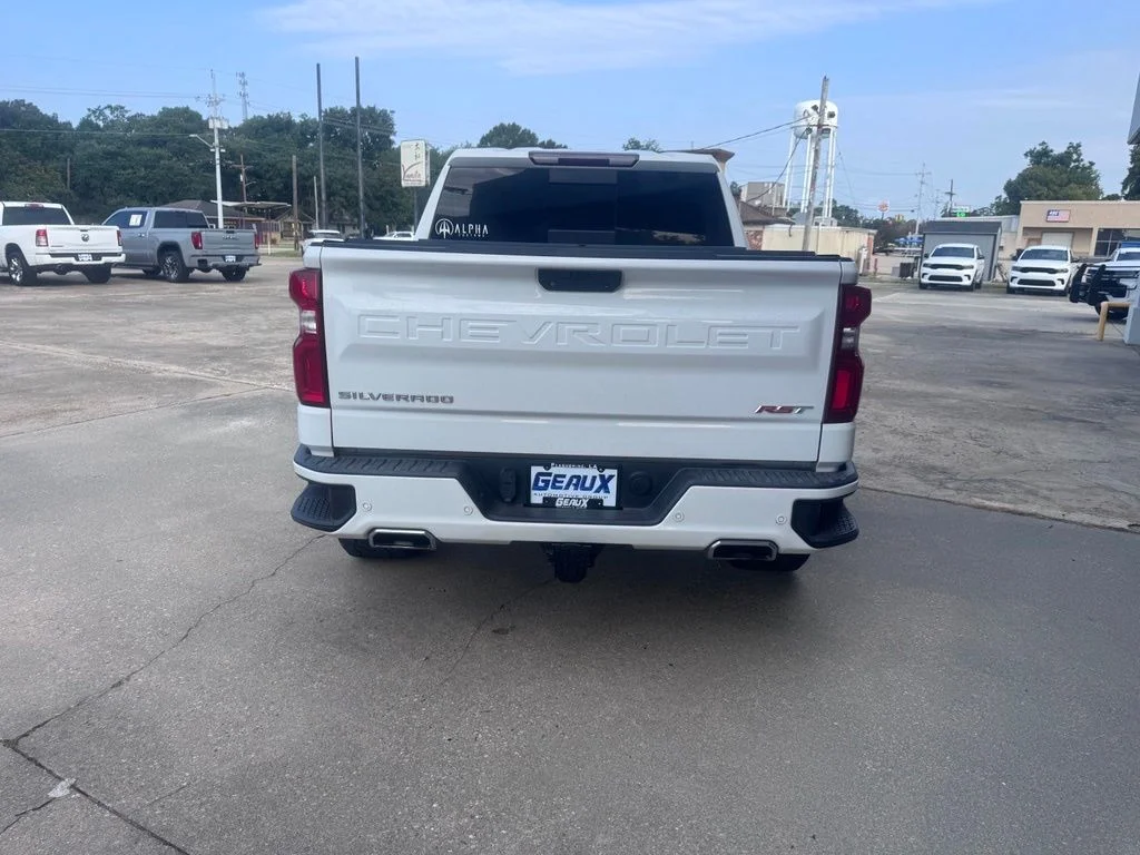 Used 2021 White Chevrolet RST image 5