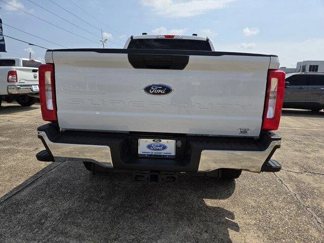 Used 2024 Oxford White Ford XLT image 4