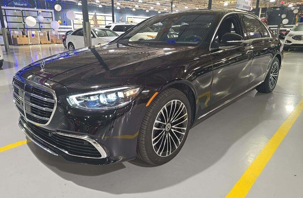 Used 2024 Black Mercedes-Benz S 580 image 9
