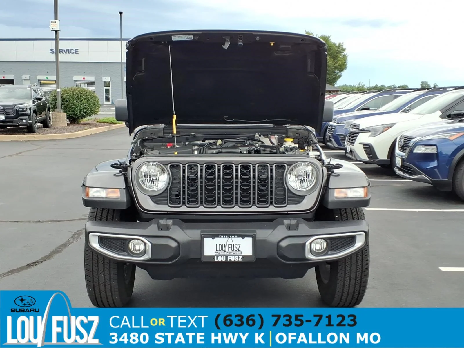 Used 2025 Granite Crystal Metallic Clearcoat Jeep Sport S image 31