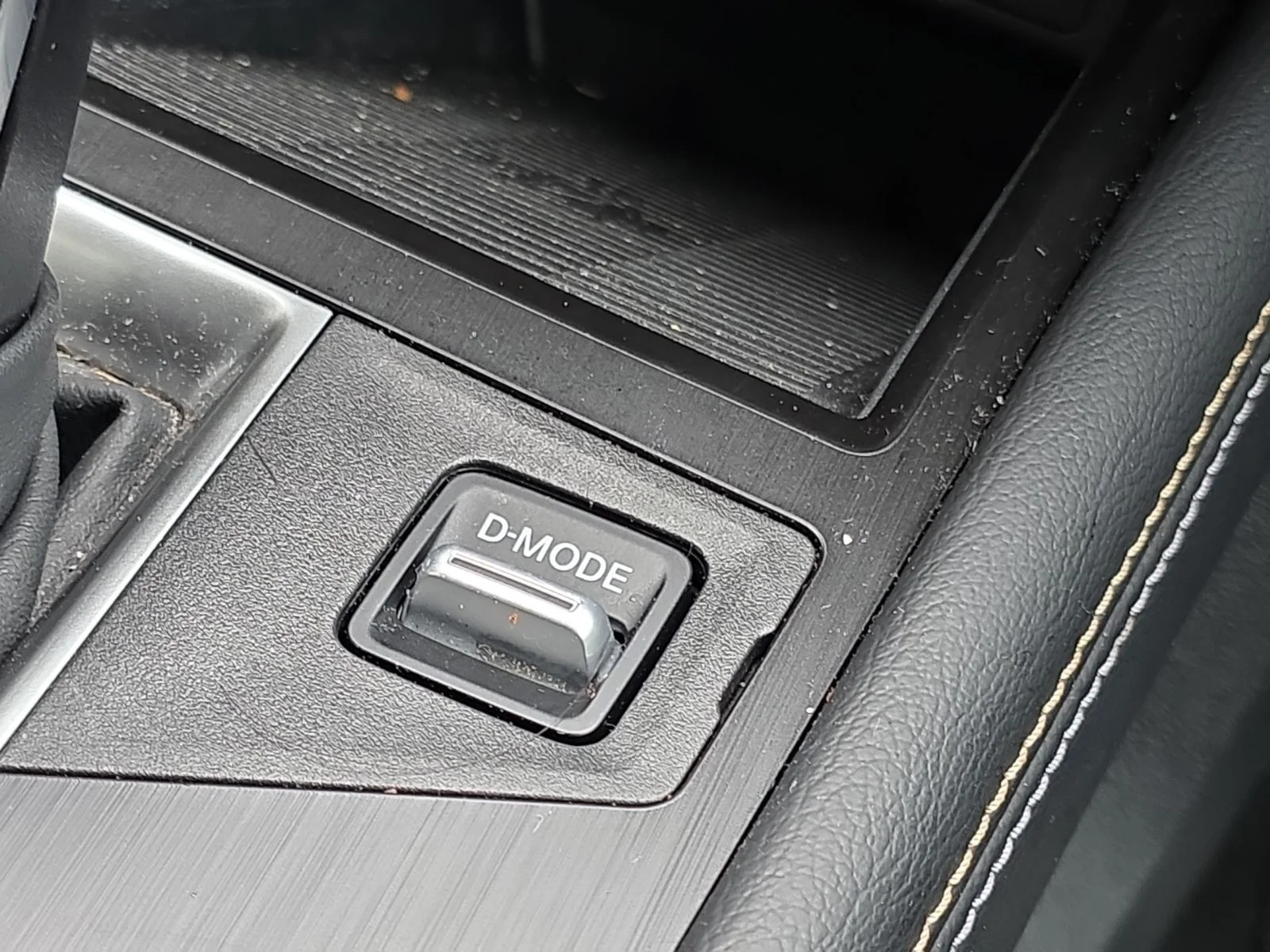 Used 2025 Gray Nissan SV image 34