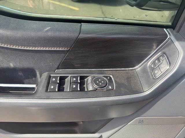 Used 2024 Silver Ford LARIAT image 14