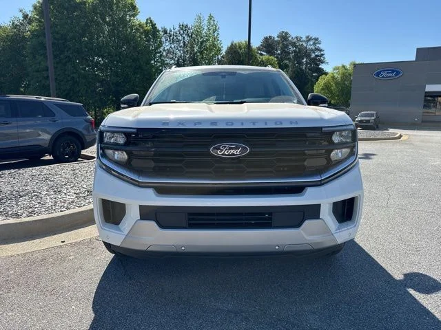 New 2026 Star White Metallic Tri-Coat Ford Platinum image 4