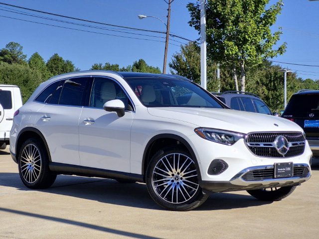 2026 Mercedes-Benz GLC Base